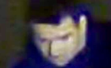 FOTO: Polícia pátra po totožnosti tohto muža, nepoznáte ho?