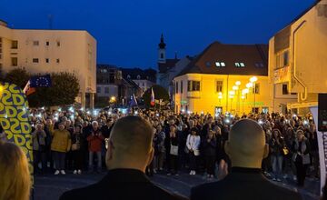 FOTO: Protestu v Trnave sa zúčastnila stovky ľudí