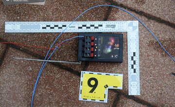 FOTO: Polícia hľadá muža podozrivého z výbuchu bankomatu v Maduniciach