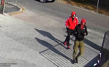 FOTO: Pomôžte polícii zo Serede stotožniť osoby z kamerového záznamu, hľadá svedkov krádeže bicyklov