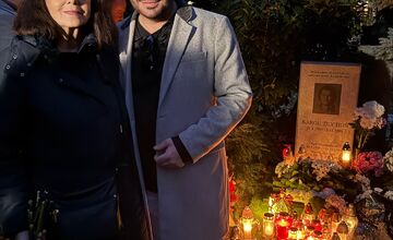 FOTO: Ľudia si uctili pamiatku Duchoňa, jeho piesne rozozvučali cintorín