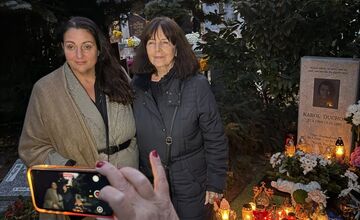 FOTO: Ľudia si uctili pamiatku Duchoňa, jeho piesne rozozvučali cintorín