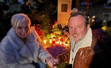 FOTO: Ľudia si uctili pamiatku Duchoňa, jeho piesne rozozvučali cintorín