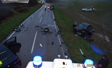 FOTO: Po nehode zostali z áut len vraky