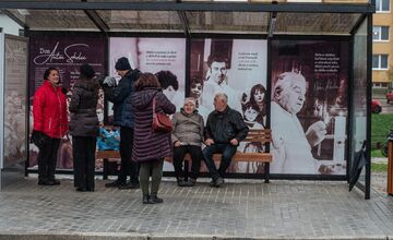 FOTO: V Skalici oficiálne otvorili novú autobusovú zastávku
