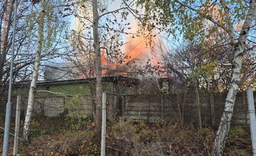 FOTO: Hasiči zasahujú pri požiari v Dunajskej Strede