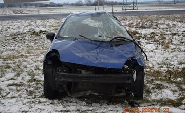 FOTO: Na cestách sa šmýkalo a to najmä opitým