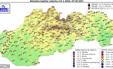 FOTO: Poľadovica trápi vodičov na Slovensku