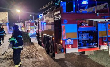 FOTO: Požiar letnej kuchyne v obci Čáry