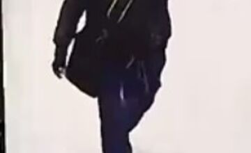 FOTO: Polícia pátra po mužovi, ktorý odcudzil a použil cudziu bankomatovú kartu