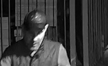 FOTO: Polícia pátra po zlodejovi, ukradol veľkú finančnú hotovosť