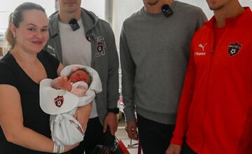 FOTO: Hráči FC Spartak v trnavskej pôrodnici