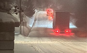 FOTO: Sneženie spôsobilo v kraji komplikácie v doprave