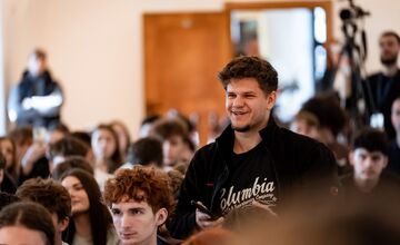 FOTO: Robert Fico na diskusii v Trnave