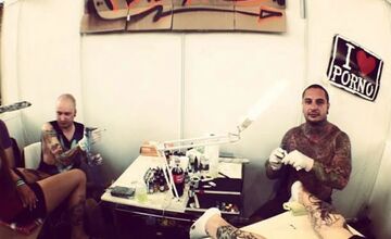 FOTO: Zomrel tatér a zakladateľ známeho štúdia Mefisto Tattoo, Peter Dojčák