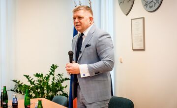 FOTO: Diskusia Roberta Fica so študentmi na Záhorí