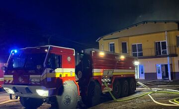 FOTO: Požiar haly v Moravskom Svätom Jáne