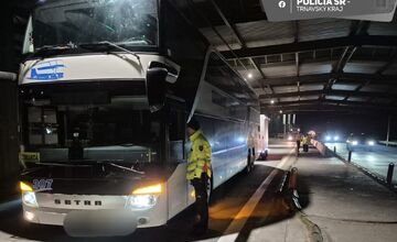 FOTO: Ranná kontrola na D2 odhalila opitých vodičov