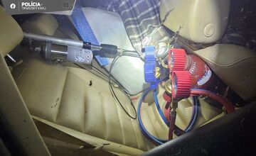 FOTO: Kriminalisti odhalili, kto stojí za výbuchom bankomatu v Dolných Salibách