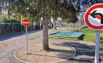 FOTO: Malí vodiči sadli za volant. V Piešťanoch otvorili moderné dopravné ihrisko pre deti