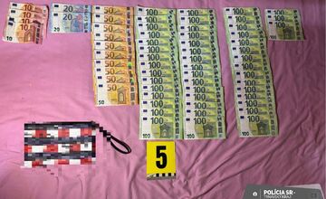 FOTO: Polícia v Trnave chytili dílerov drog