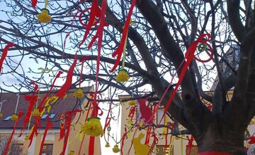 FOTO: Trnava už žiari pestrými farbami Veľkej Noci