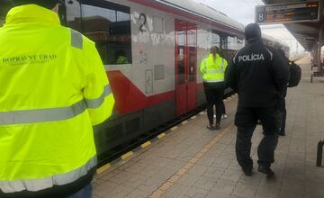 FOTO: Policajné kontroly na železniciach
