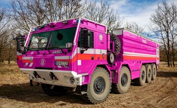 FOTO: Prvoaprílové žarty obcí