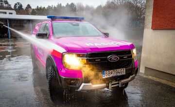 FOTO: Prvoaprílové žarty obcí