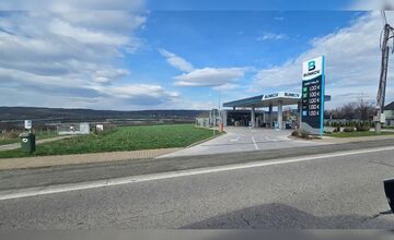 FOTO: Prvoaprílové žarty obcí