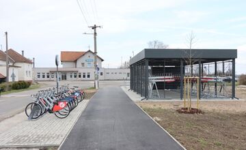 FOTO: Senica otvorila dve nové cyklotrasy a stanicu Bike & Ride