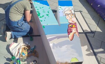 FOTO: Hlavná ulica v Trnave sa opäť zmenila na ateliér. Vznikol nový hastag #TRNAVA