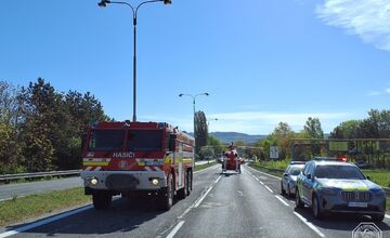 FOTO: Vážna nehoda pri Piešťanoch
