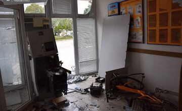 FOTO: Počas domovej prehliadky zaistili trnavskí kriminalisti množstvo dôkazov